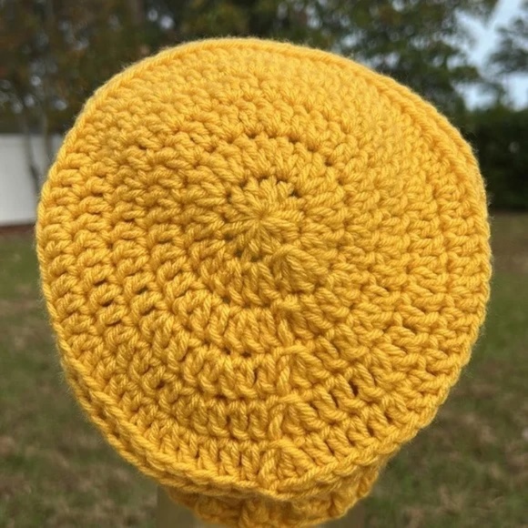 New hand crafted slouchy hat / beanie hat - Picture 4 of 8